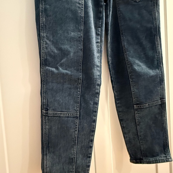 Like-New Old Navy High-Waisted OG Straight Utility Jean - Picture 3 of 7